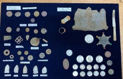 Finds display with civil war relics